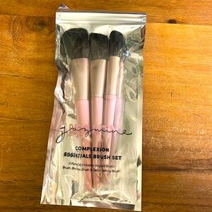 Jasmine Beauty Complexion Essentials Brush Set